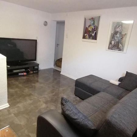 Schoene Einliegerwohnung In Hechingen Esterno foto