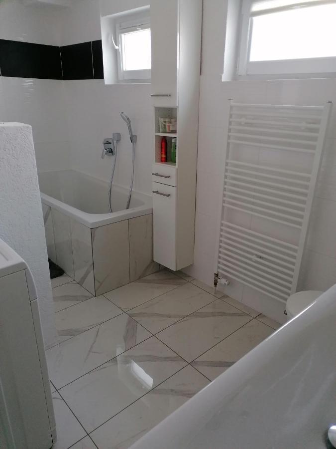 Schoene Einliegerwohnung In Hechingen Esterno foto
