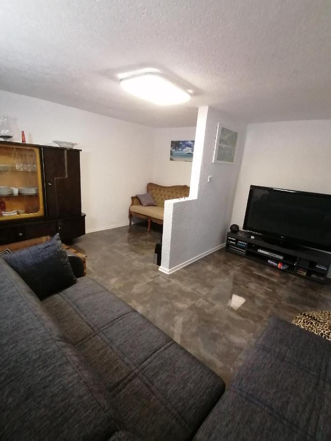 Schoene Einliegerwohnung In Hechingen Esterno foto